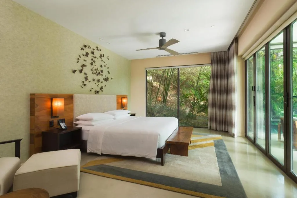 Andaz Peninsula Papagayo Resort: another view