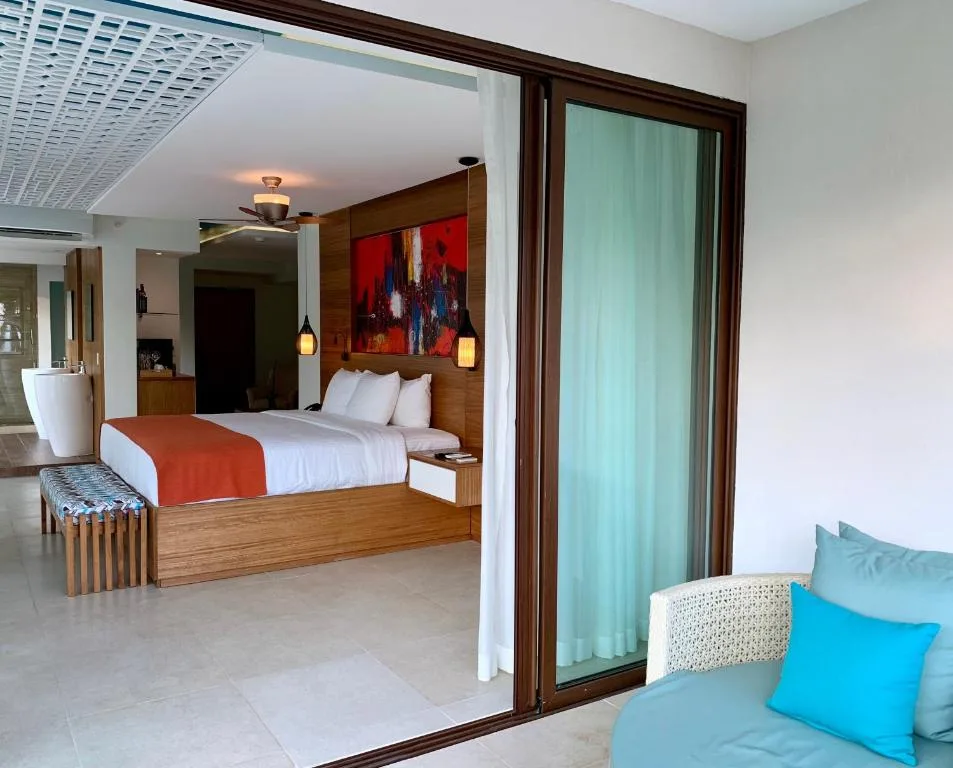 Azura Beach Resort: another view