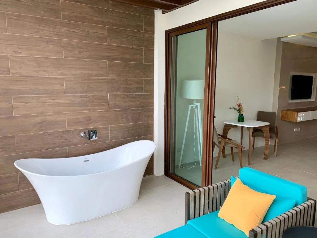 Azura Beach Resort: another view